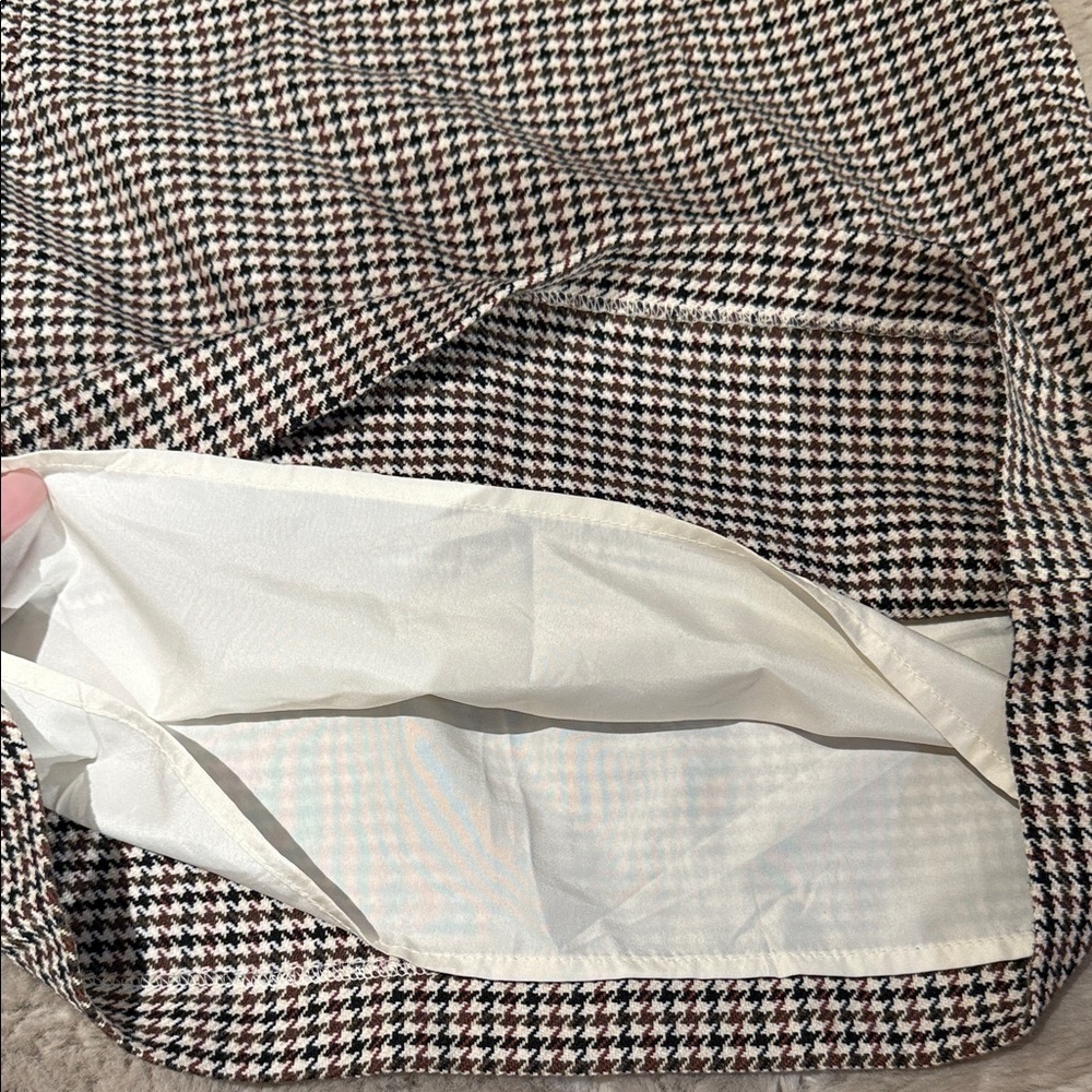 H&M Black and White Houndstooth Mini Skirt - Picture 5 of 9